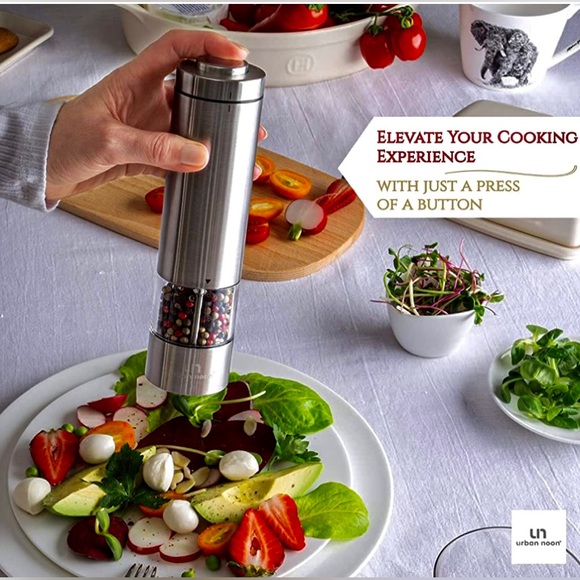 Electronic salt or pepper grinder set - Picture 1 of 4